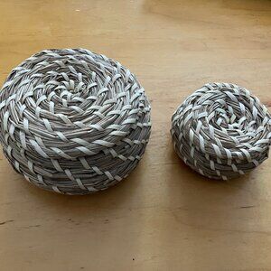 Set Of 2 Nesting Sweetgrass Baskets With Lids Coiled Handmade 5" 3.5"